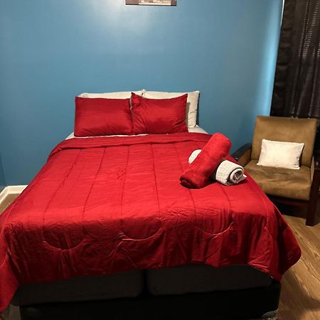 Fidelia Garnet Room, Queen Bed Minutes From Newark Liberty International Airport And Newark Penn Station Bagian luar foto